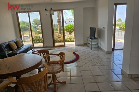 3 bedrooms Townhouse in Oroklini, Larnaka,  No. 39985 2