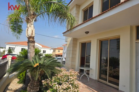 3 bedrooms Townhouse in Oroklini, Larnaka,  No. 39985