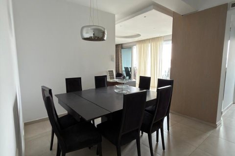 3 bedrooms Apartment in Aglandjia, Nicosia, No. 39845