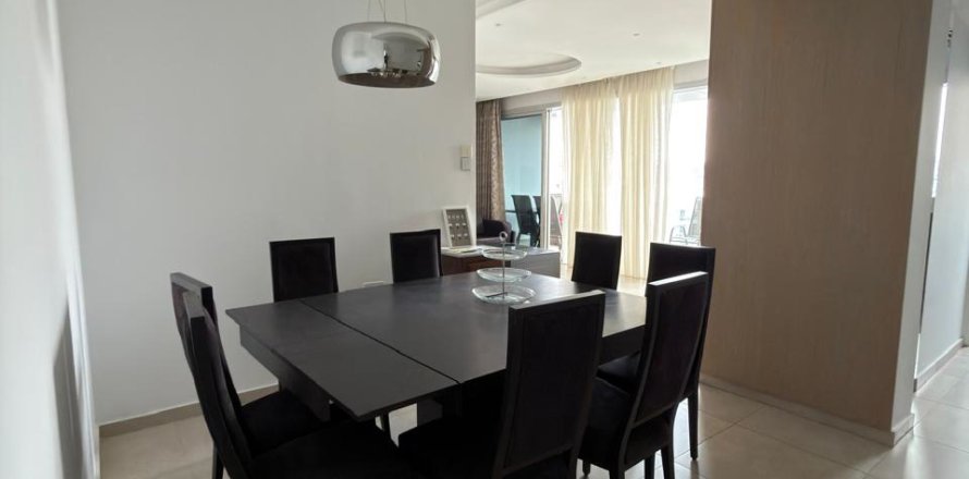 3 bedrooms Apartment in Aglandjia, Nicosia,  No. 39845