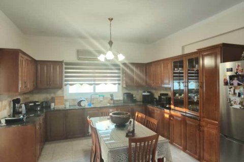 3 bedrooms Townhouse in Larnaka, No. 39849 5