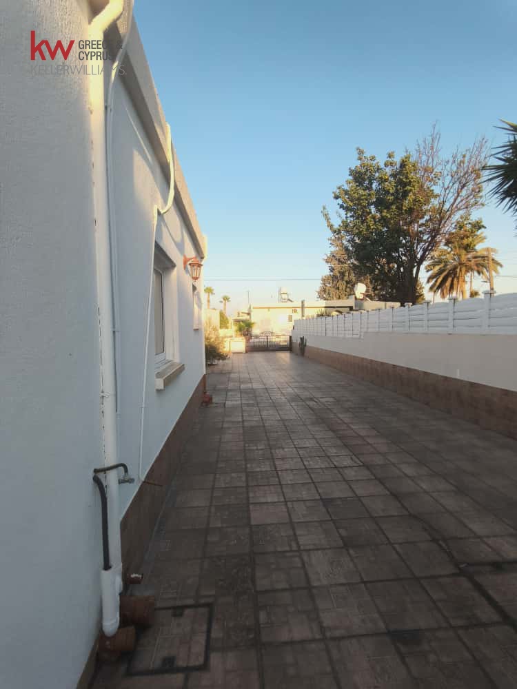 3 bedrooms Townhouse in Larnaka, Cyprus No. 39849