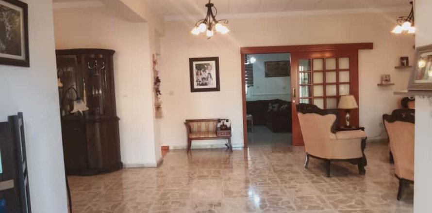 3 bedrooms Townhouse in Larnaka, No. 39849