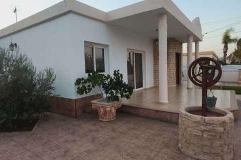 3 bedrooms Townhouse in Larnaka, No. 39849 6