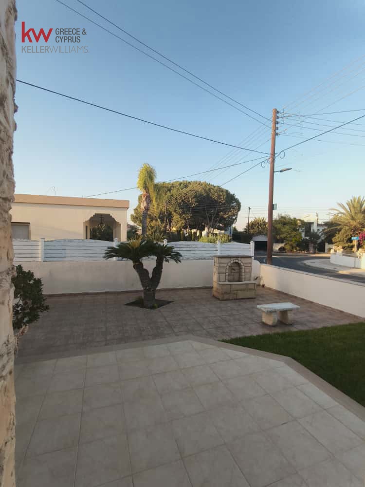 3 bedrooms Townhouse in Larnaka, Cyprus No. 39849