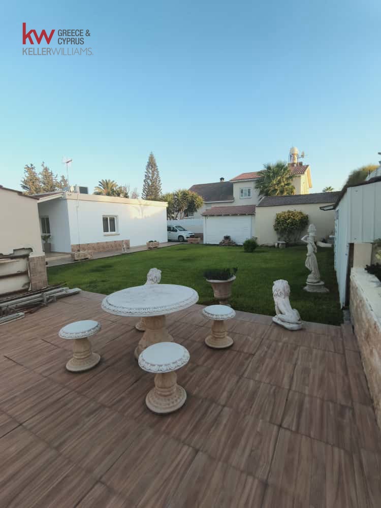 3 bedrooms Townhouse in Larnaka, Cyprus No. 39849