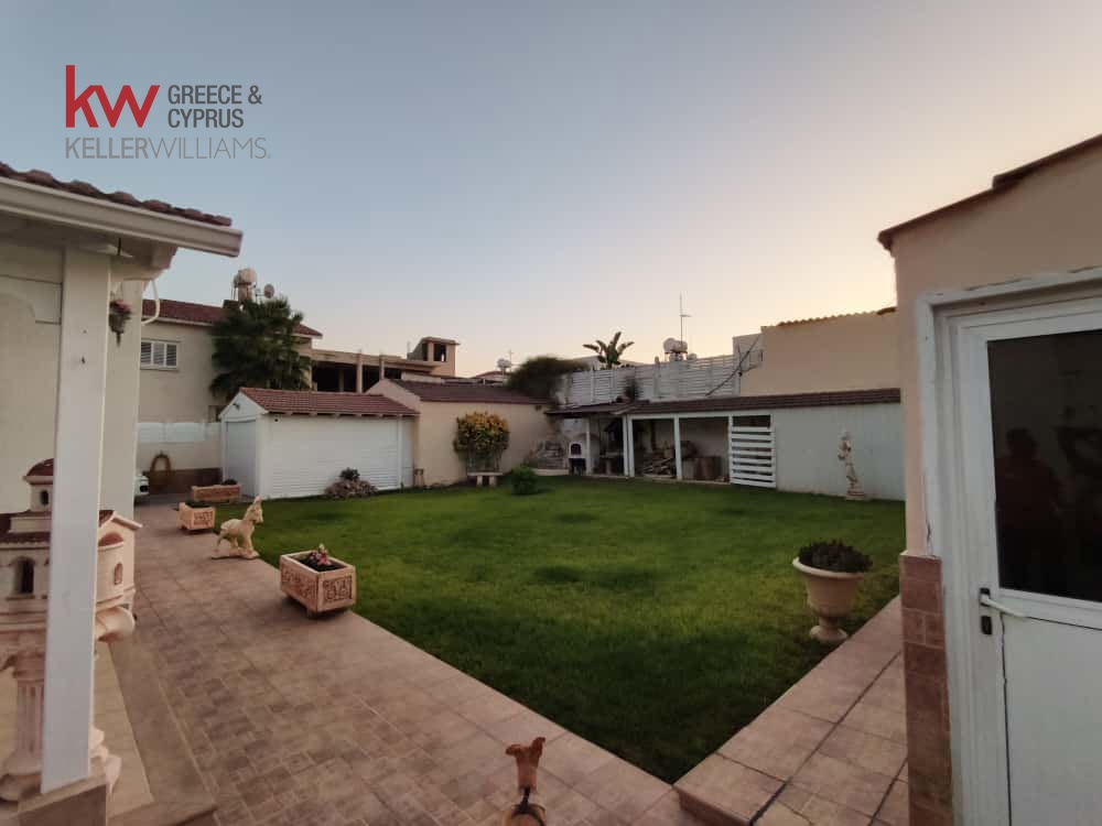 3 bedrooms Townhouse in Larnaka, Cyprus No. 39849