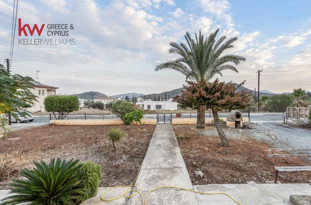 3 chambres Bungalow à Mosfiloti, Larnaka, Chypre No. 39863