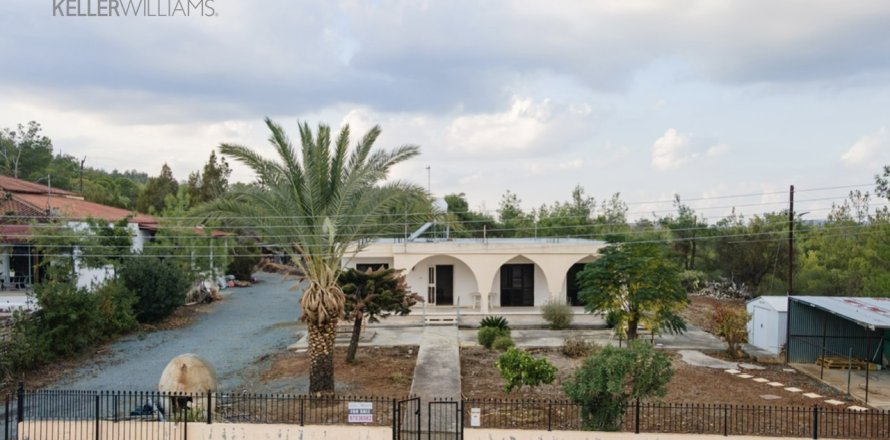 3 bedrooms Bungalow in Mosfiloti, Larnaka,  No. 39863