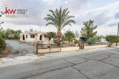 3 bedrooms Bungalow in Mosfiloti, Larnaka,  No. 39863 2