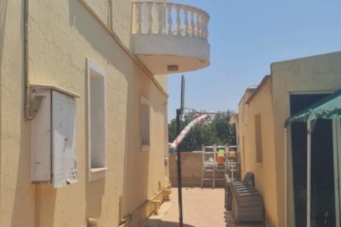 4 bedrooms Townhouse in Avgorou, Ammochostos,  No. 39862 5