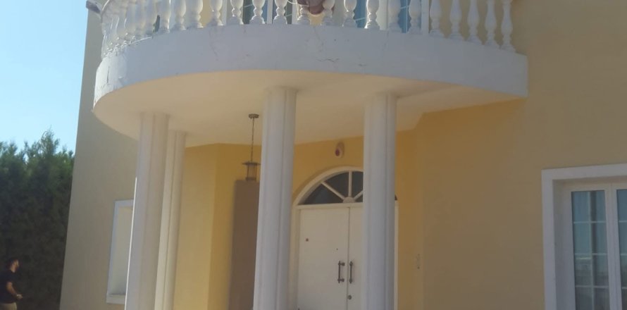 4 bedrooms Townhouse in Avgorou, Ammochostos,  No. 39862