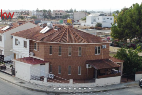 3 bedrooms Townhouse in Larnaka,  No. 50807 2