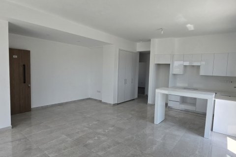 3 bedrooms Penthouse in Parekklisia, Limassol, No. 45098 7