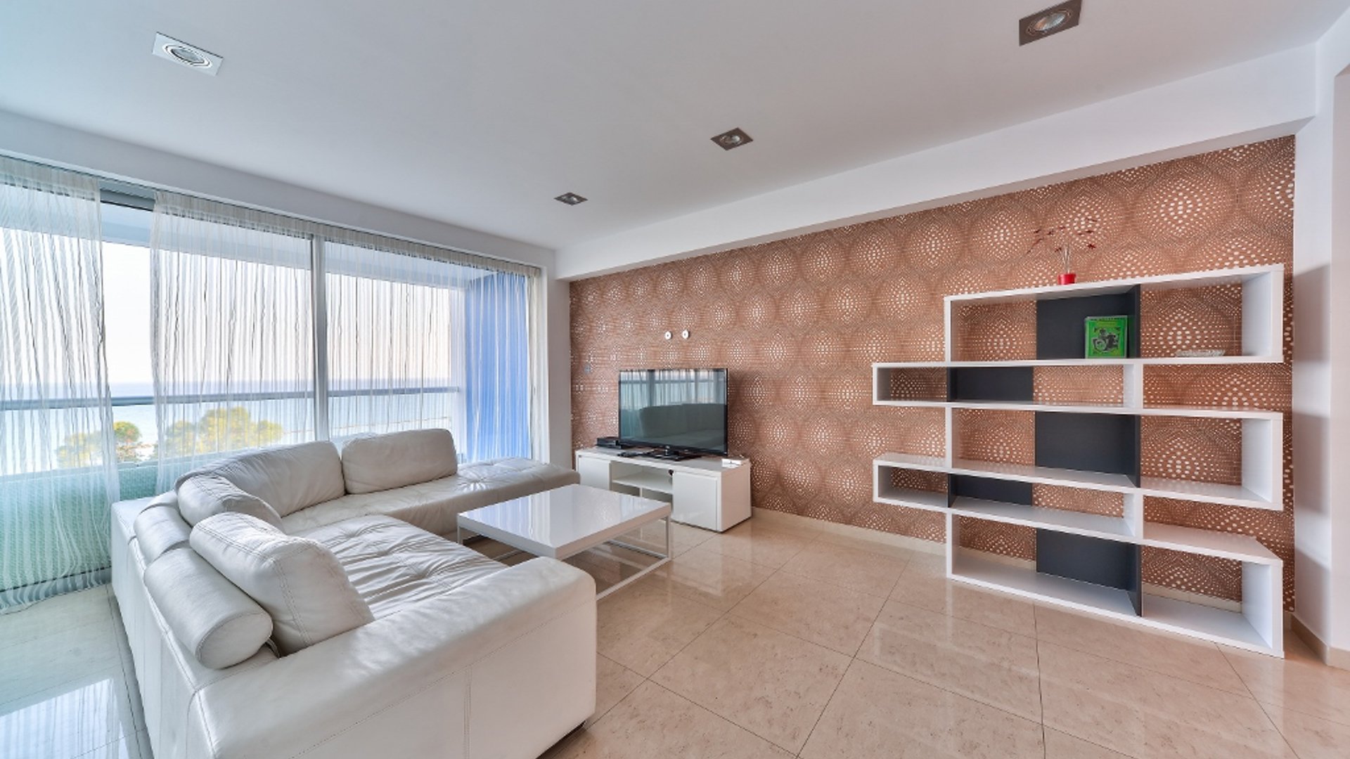3 bedrooms Apartment in Limassol, Cyprus No. 28011