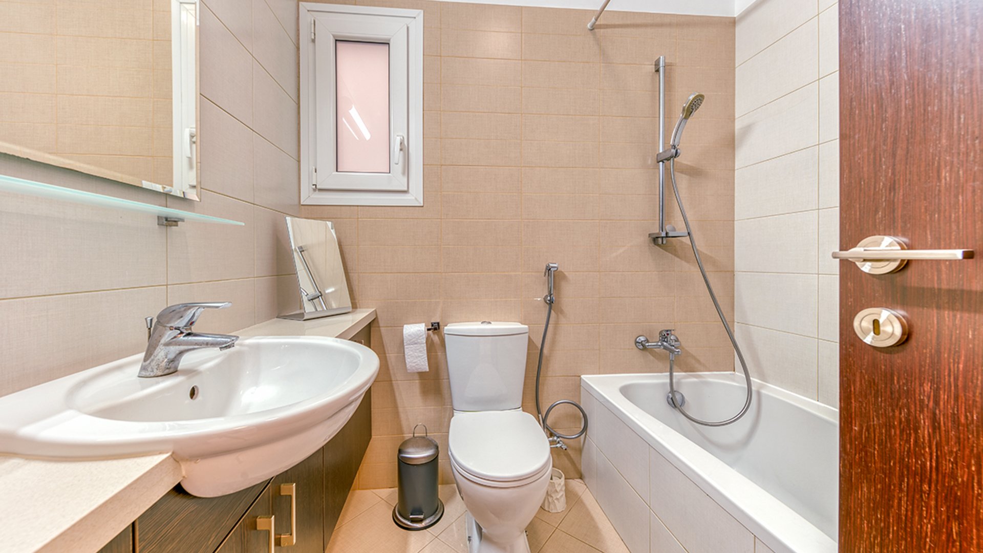 2 bedrooms Apartment in Limassol, Cyprus No. 28009