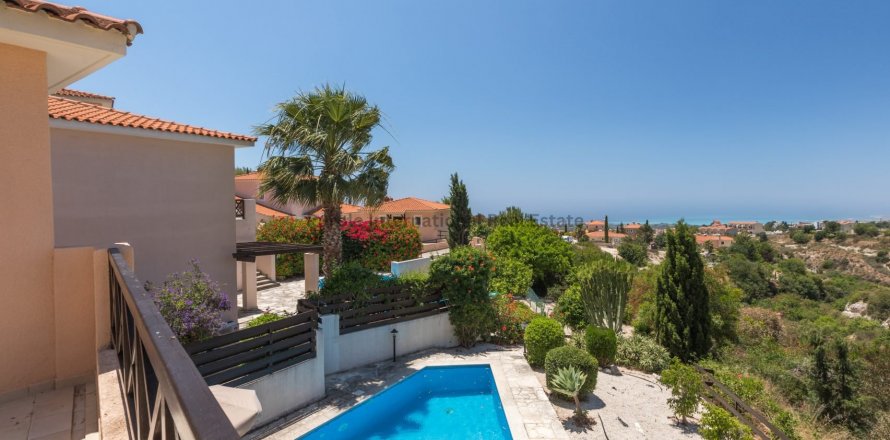 3 bedrooms Villa in Tala, Paphos, Cyprus No. 37593