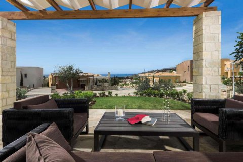 3 bedrooms Bungalow in Chloraka, Paphos, Cyprus No. 37594 4
