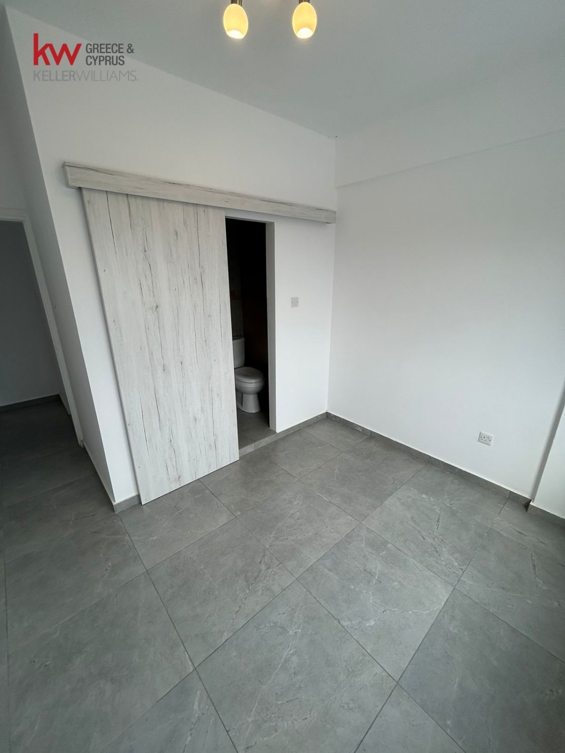 Квартира с 2 спальнями в Ларнака, Кипр № 40316