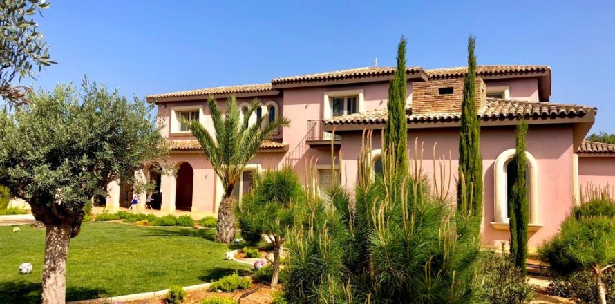 4 chambres Villa à Kato Polemidia, Limassol,  No. 6705