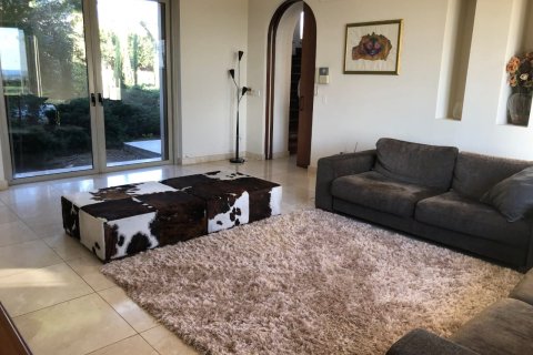 4 chambres Villa à Kato Polemidia, Limassol,  No. 6705 5