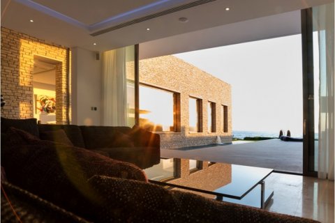 3 bedrooms Villa in Paphos,  No. 38416 4