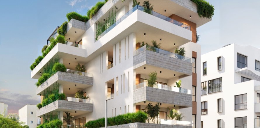 3 bedrooms Apartment in Limassol,  No. 47932