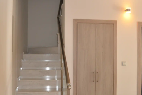 3 bedrooms Apartment in Limassol,  No. 48486 13