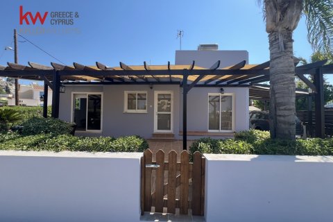 2 bedrooms Bungalow in Paralimni, Ammochostos,  No. 40263 2