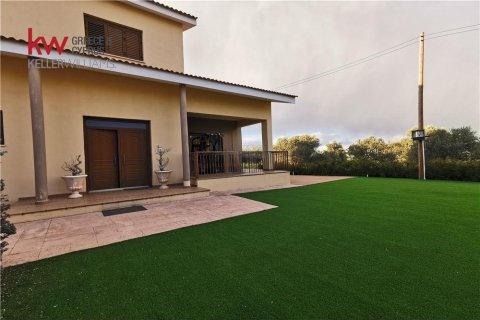 4 bedrooms Townhouse in Lakatamia, Nicosia,  No. 40261 2