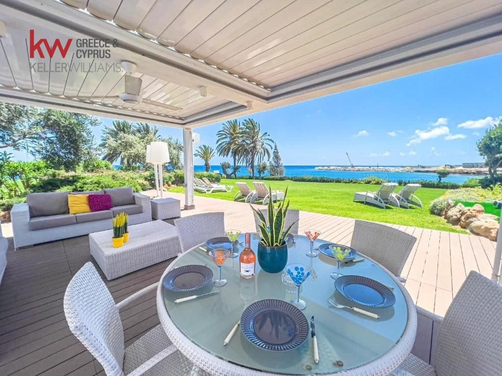 4 chambres Villa à Paralimni, Ammochostos, Chypre No. 40267
