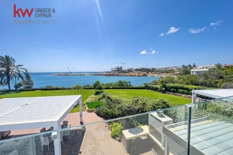 4 bedrooms Villa in Paralimni, Ammochostos,  No. 40267 2