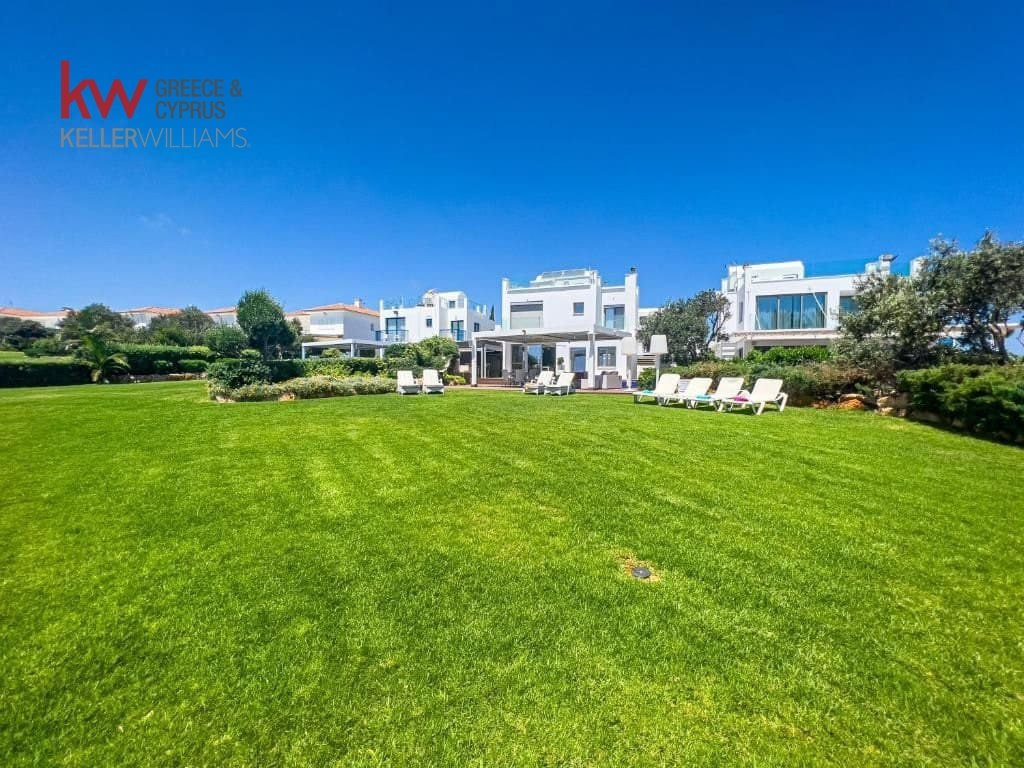 4 chambres Villa à Paralimni, Ammochostos, Chypre No. 40267