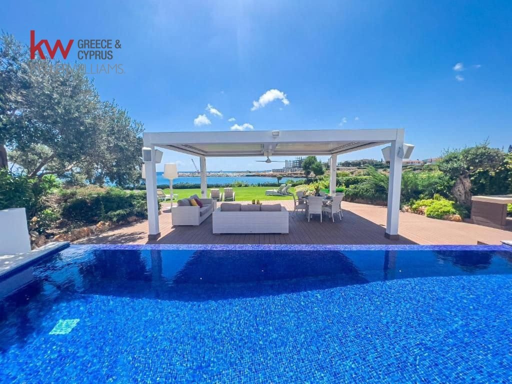 4 chambres Villa à Paralimni, Ammochostos, Chypre No. 40267