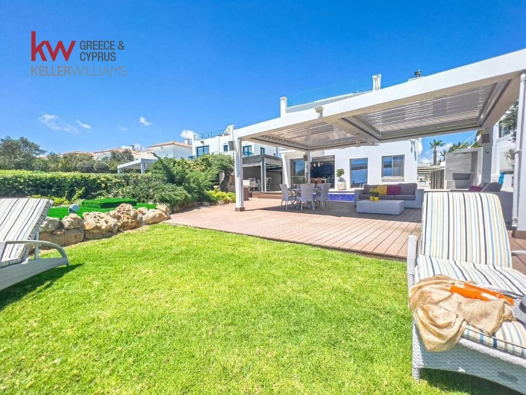 4 chambres Villa à Paralimni, Ammochostos, Chypre No. 40267