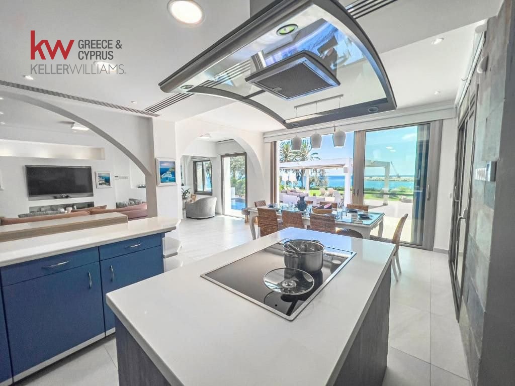 4 chambres Villa à Paralimni, Ammochostos, Chypre No. 40267
