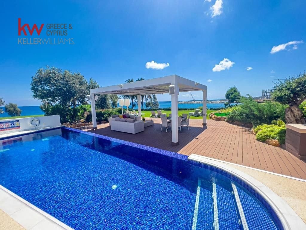 4 chambres Villa à Paralimni, Ammochostos, Chypre No. 40267