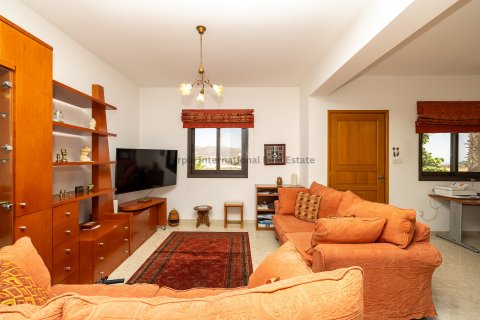 4 bedrooms Villa in Maroni, Larnaka,  No. 37872 14