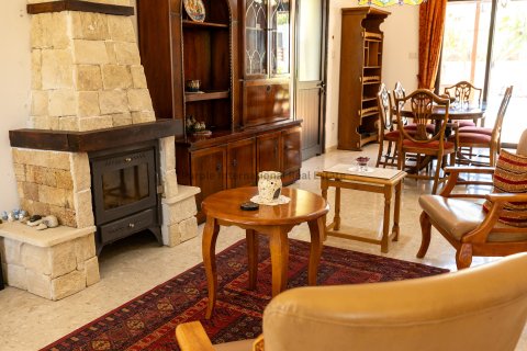 4 bedrooms Villa in Maroni, Larnaka,  No. 37872 22