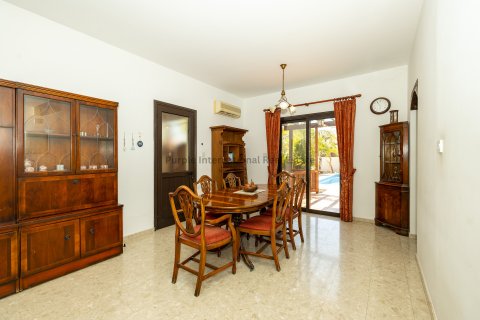 4 bedrooms Villa in Maroni, Larnaka,  No. 37872 19