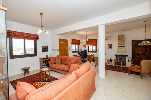 4 bedrooms Villa in Maroni, Larnaka,  No. 37872 2