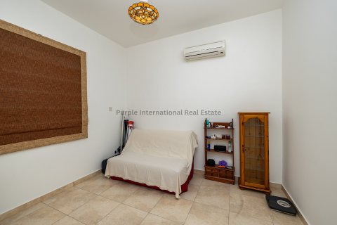 4 bedrooms Villa in Maroni, Larnaka,  No. 37872 11