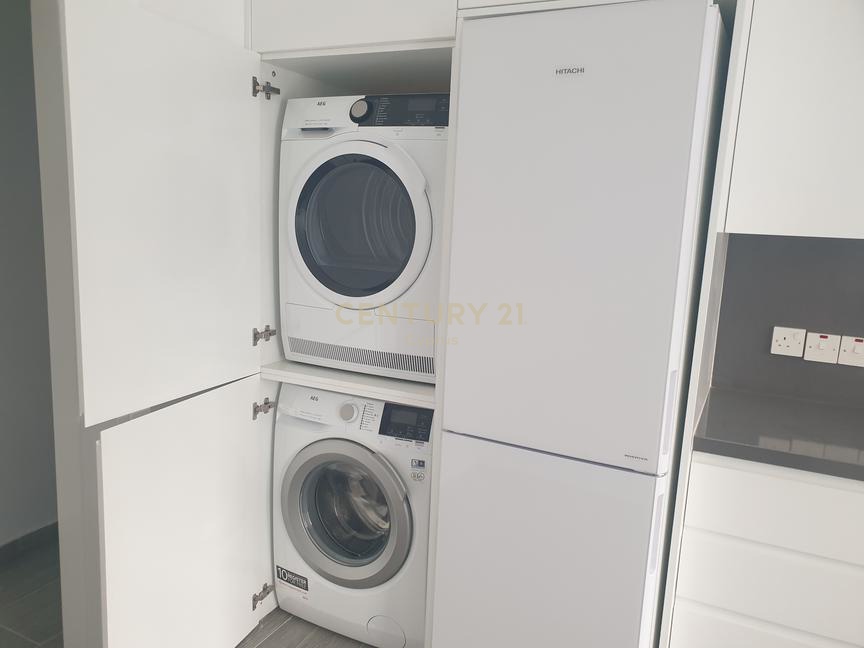550m2 Building in Strovolos, Nicosia, Cyprus No. 53751