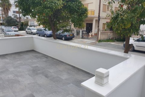 550m2 Building in Strovolos, Nicosia, No. 53751 13