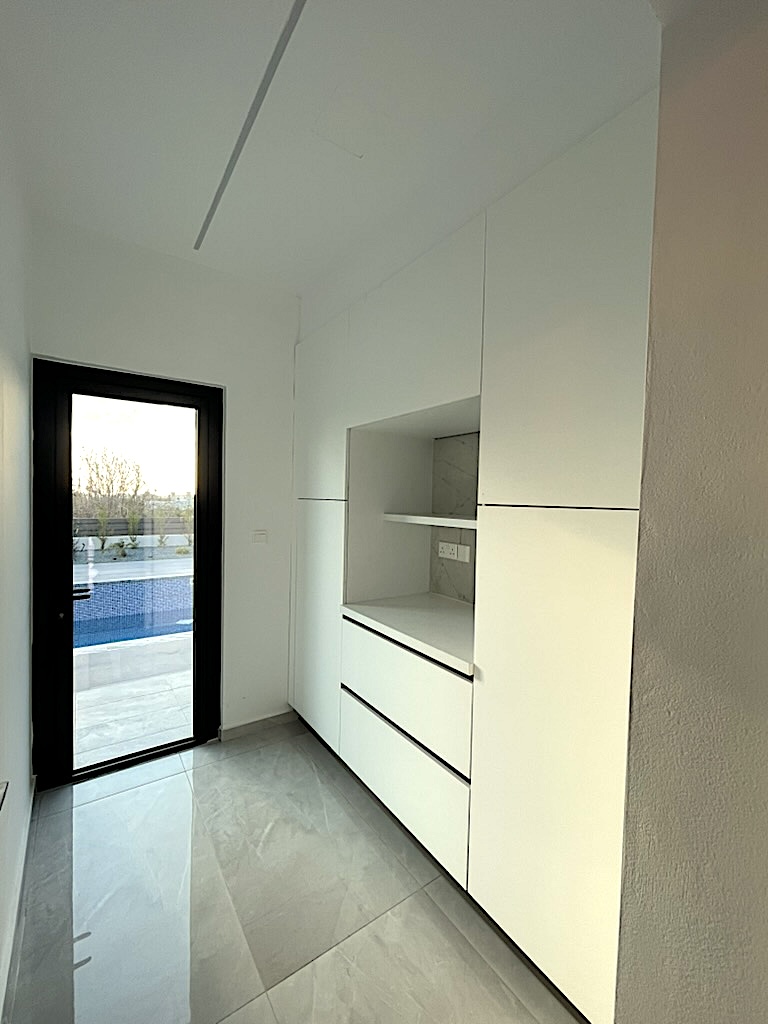 4 bedrooms Villa in Paphos, Cyprus No. 35772