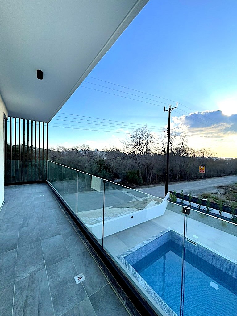 4 bedrooms Villa in Paphos, Cyprus No. 35772