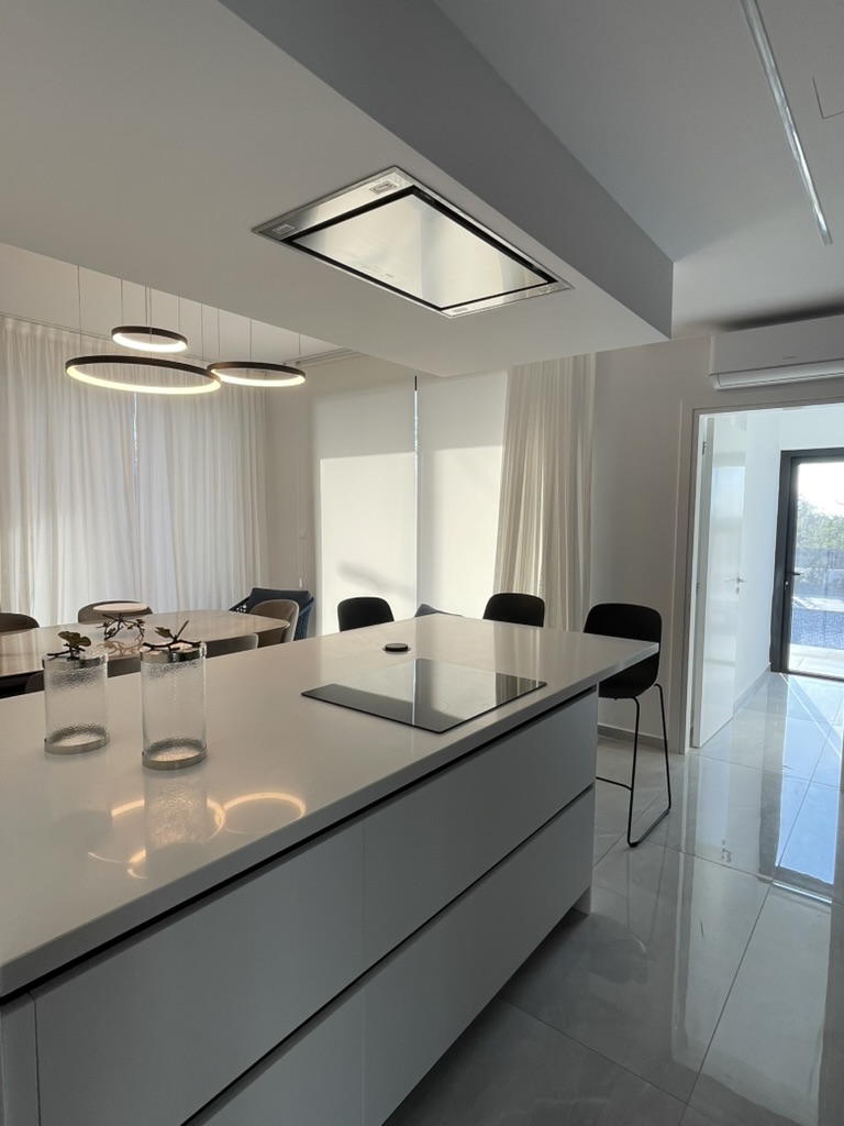 4 bedrooms Villa in Paphos, Cyprus No. 35772