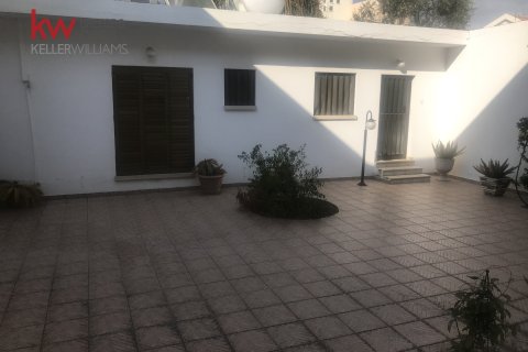 6 bedrooms Townhouse in Aglandjia, Nicosia,  No. 51051 2