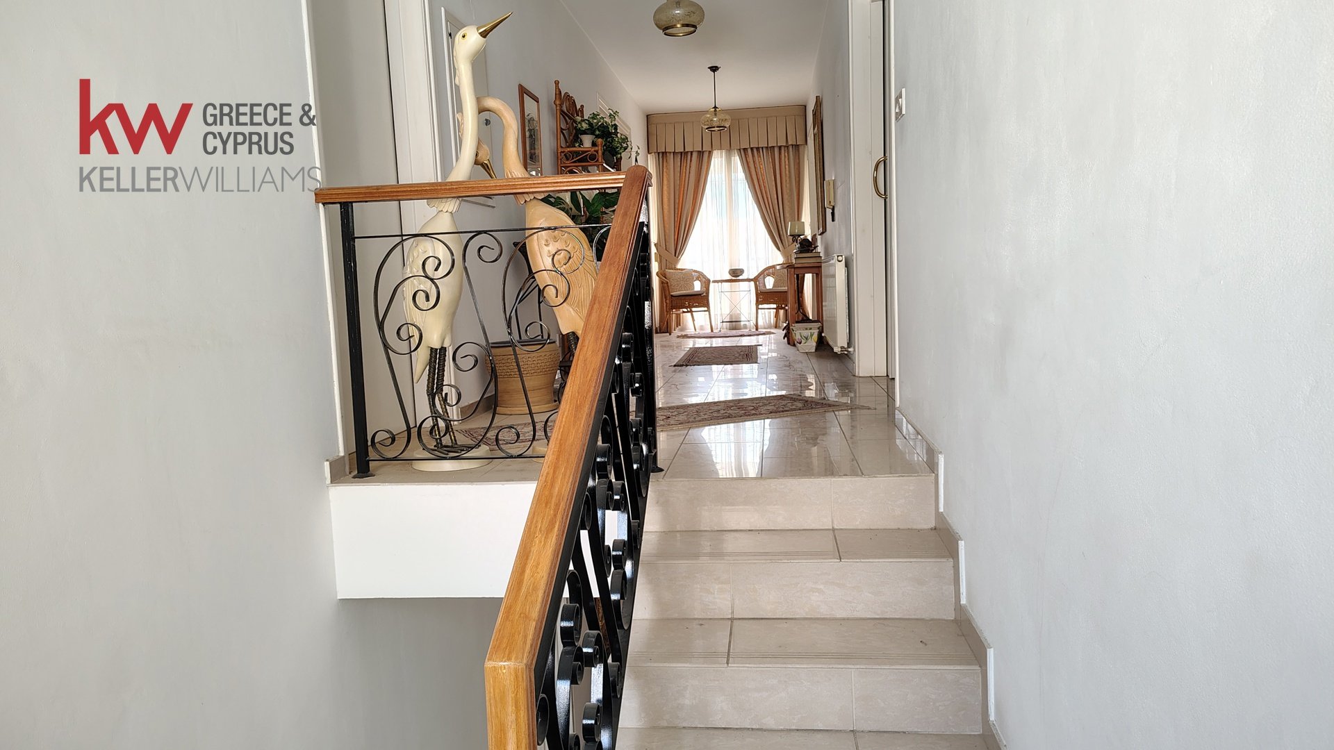 6 bedrooms Townhouse in Aglandjia, Nicosia, Cyprus No. 51051