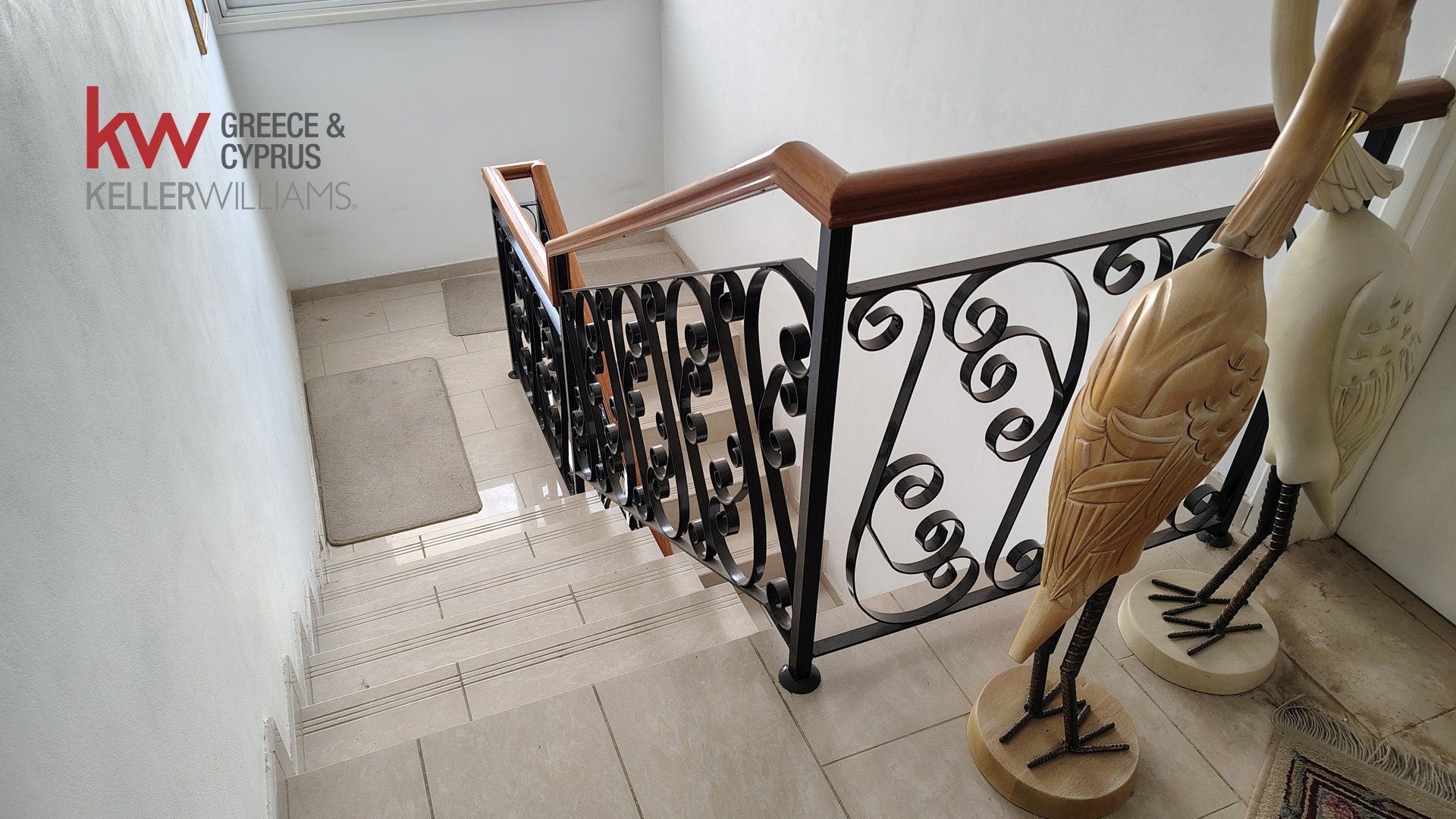 6 bedrooms Townhouse in Aglandjia, Nicosia, Cyprus No. 51051